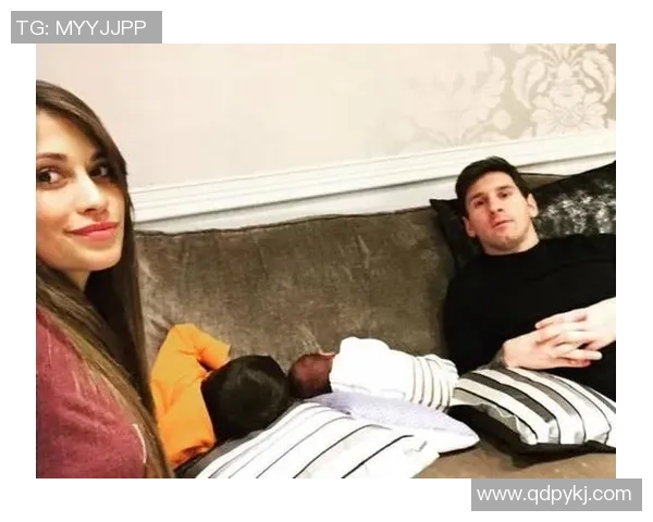 足球明星太太怀孕视频曝光幸福瞬间引发网友热议与祝福