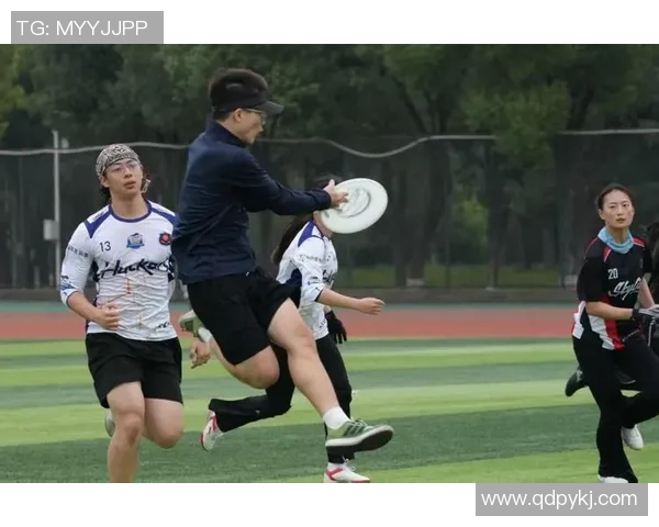 飞盘巨献：探秘武汉飞盘队的力量